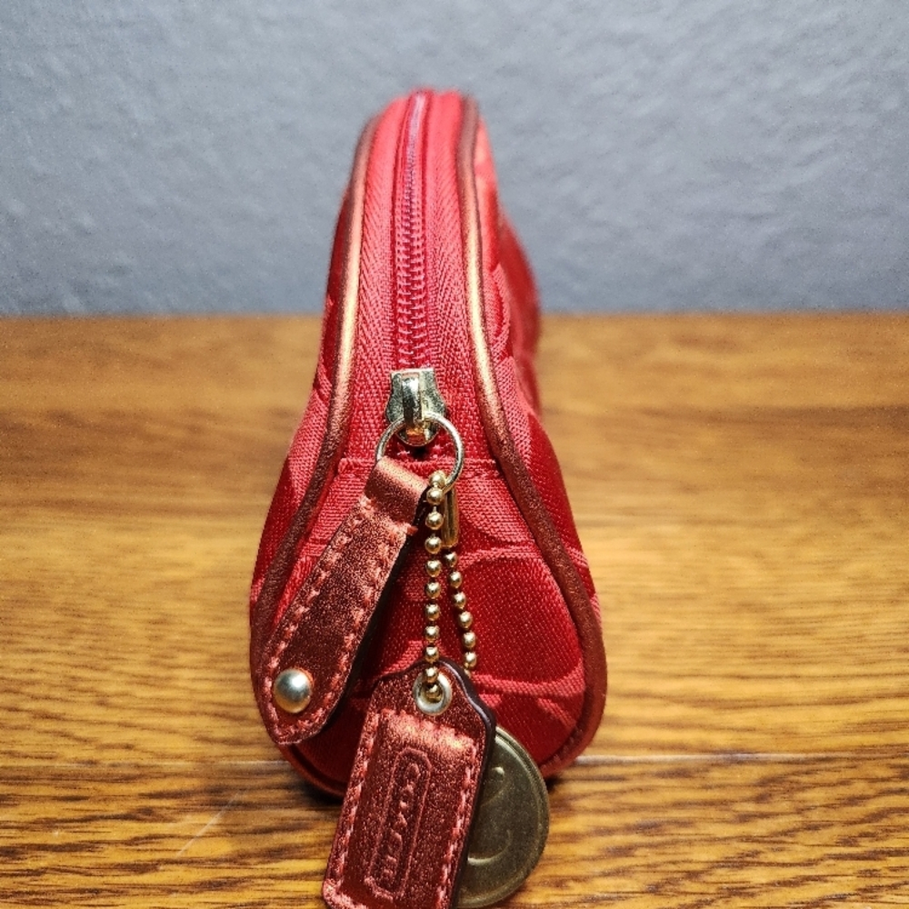 Coach x estee lauder cosmetic pouch - Picture 3 of 13